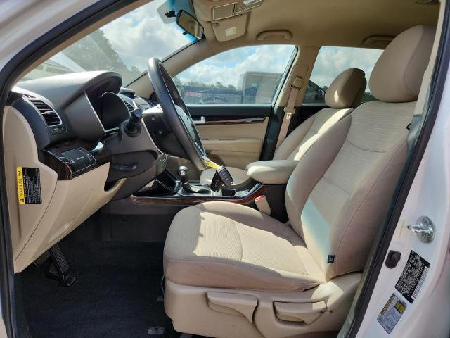  KIA SORENTO 2015 Белы