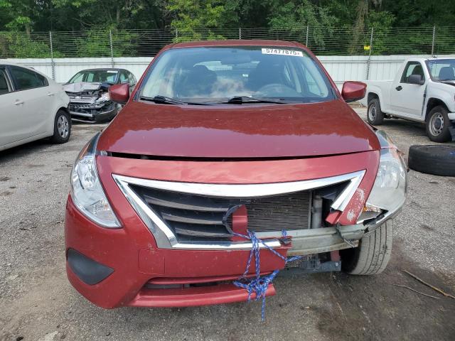  NISSAN VERSA 2019 Красный