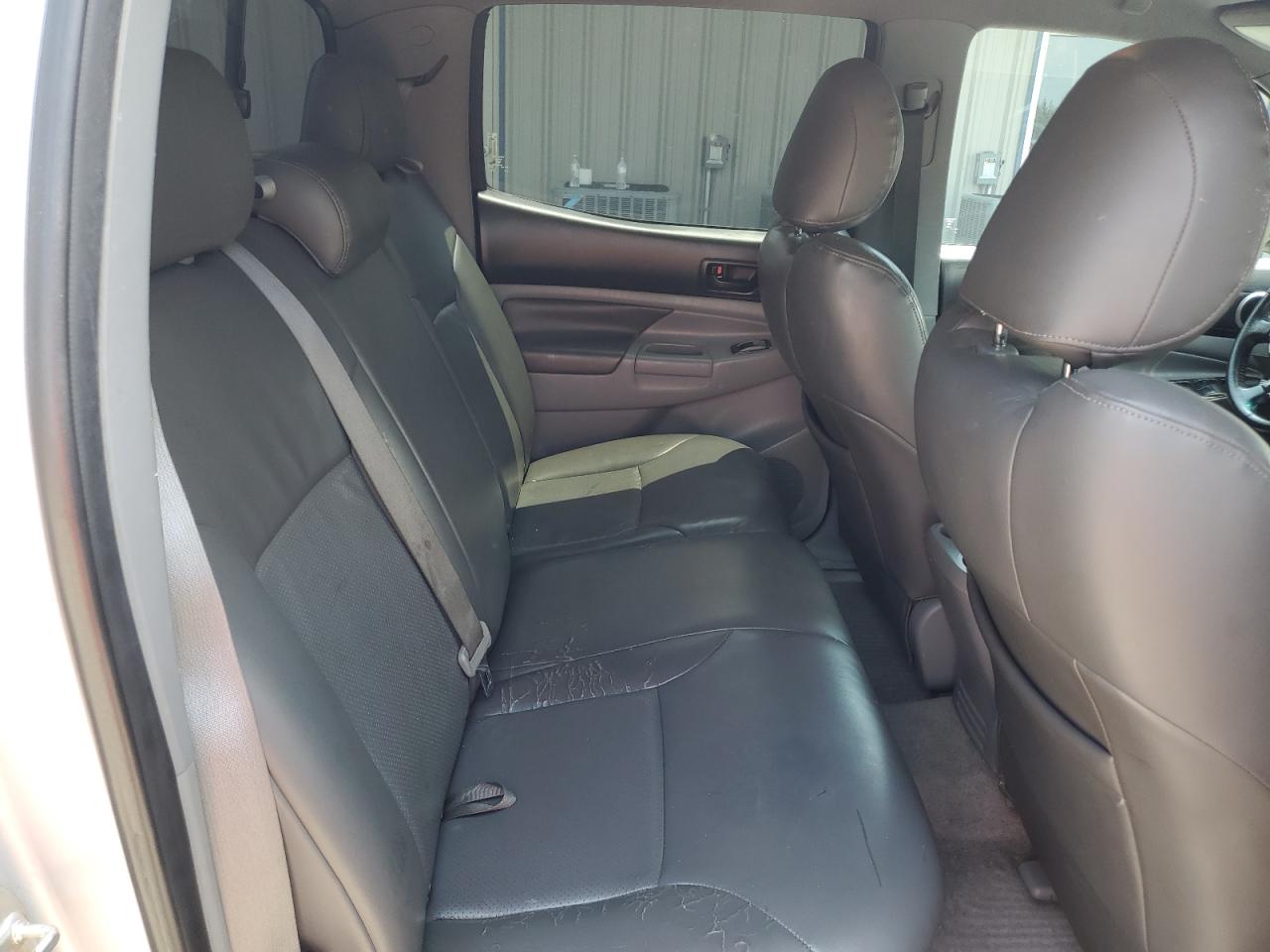 2011 Toyota Tacoma Double Cab VIN: 3TMLU4EN1BM070412 Lot: 62054195