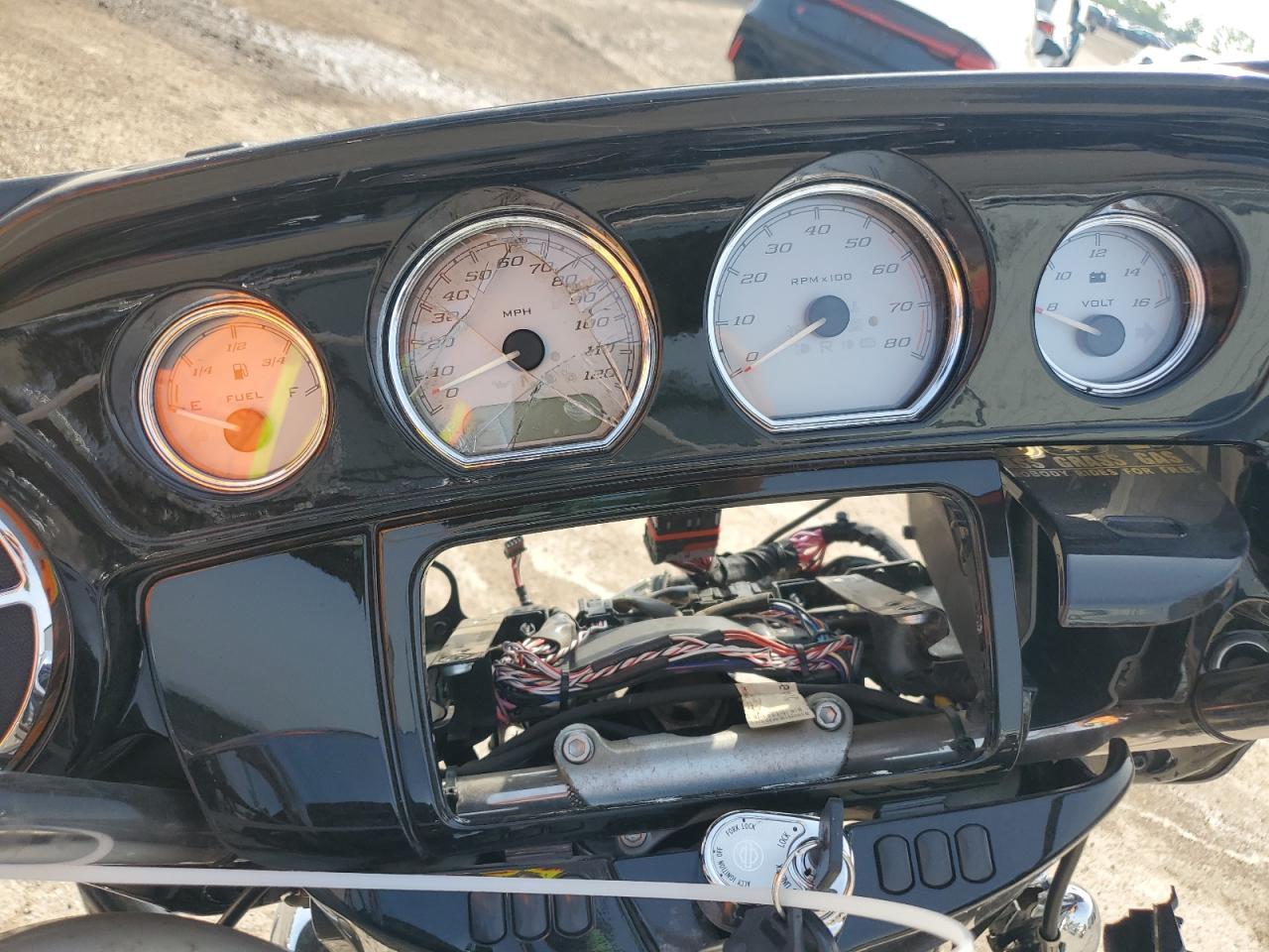 2015 Harley-Davidson Flhxs Street Glide Special VIN: 1HD1KRM14FB640150 Lot: 59174785