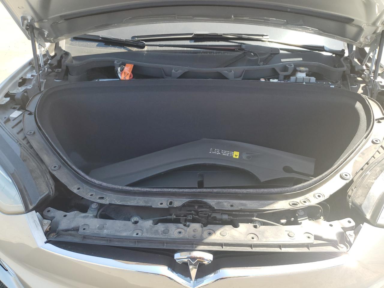 2018 Tesla Model X VIN: 5YJXCDE23JF090870 Lot: 60727355