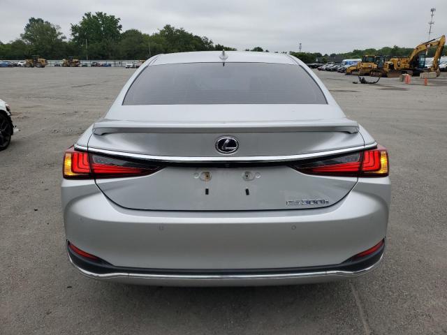  LEXUS ES300 2019 Srebrny