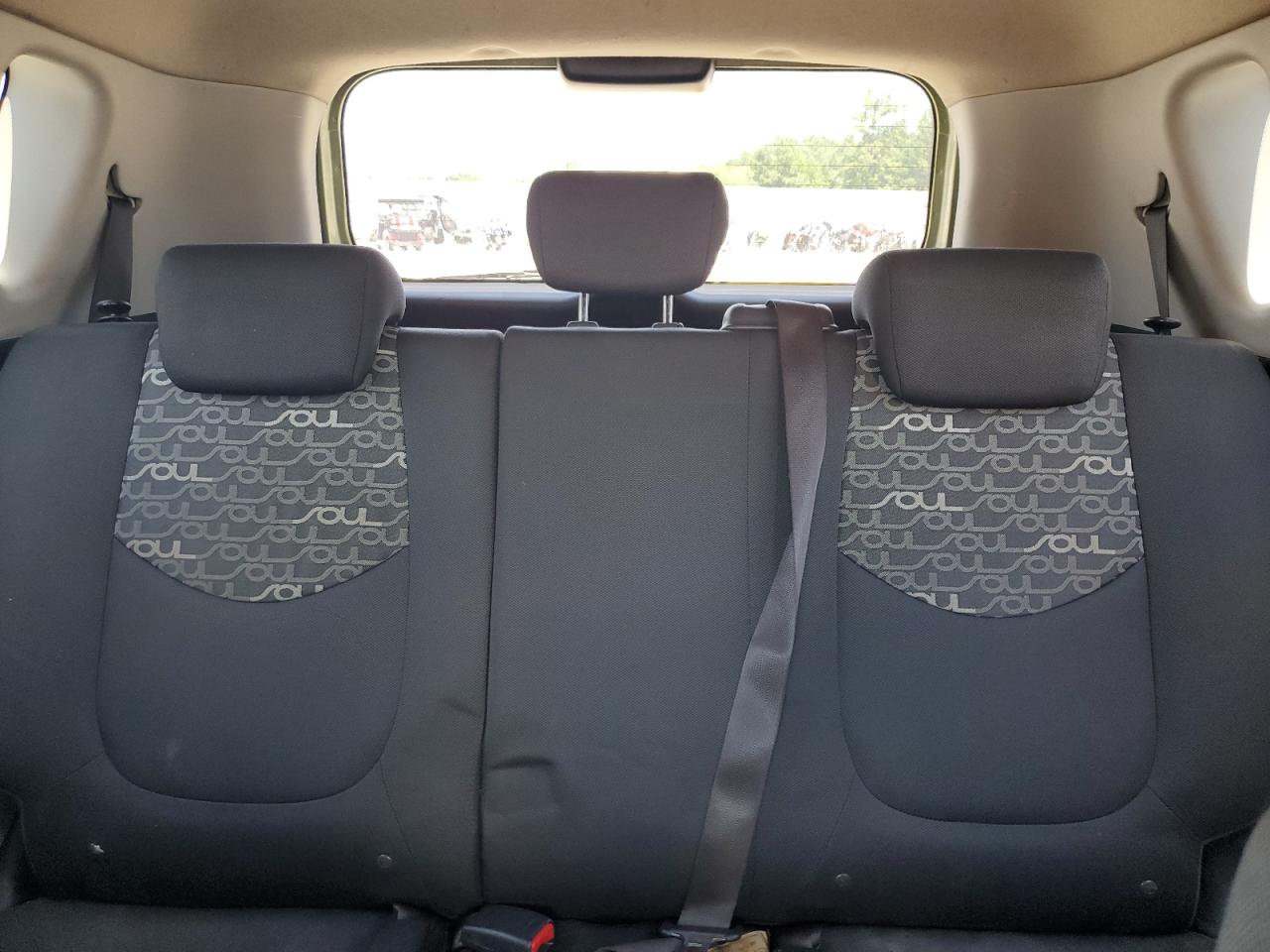 2010 Kia Soul + VIN: KNDJT2A25A7124068 Lot: 61466525