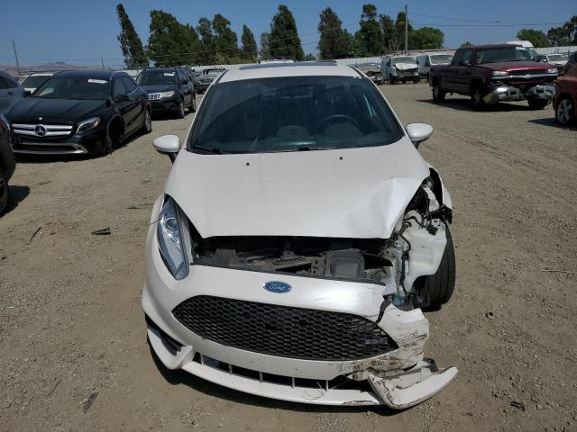  FORD FIESTA 2016 Белы