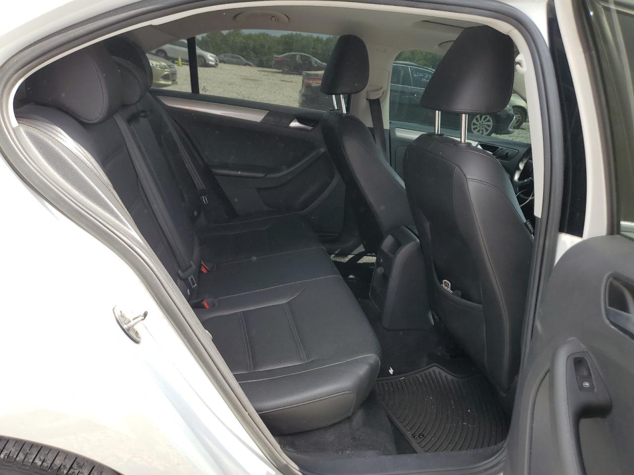 VOLKSWAGEN JETTA 2018 VIN 3VWDB7AJ1JM228211 фото 10
