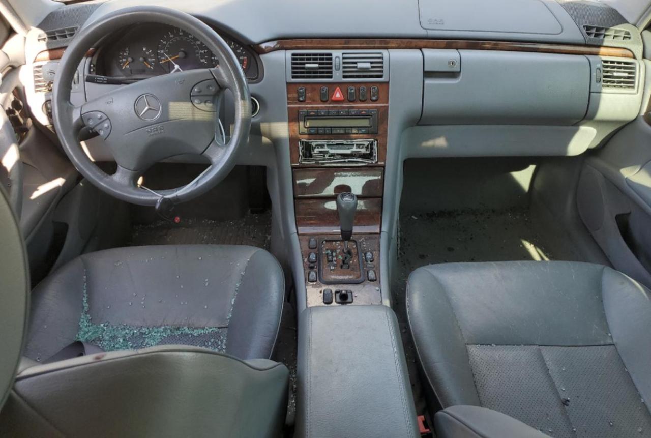 2000 Mercedes-Benz E 320 VIN: WDBJF65J4YB045304 Lot: 59443875