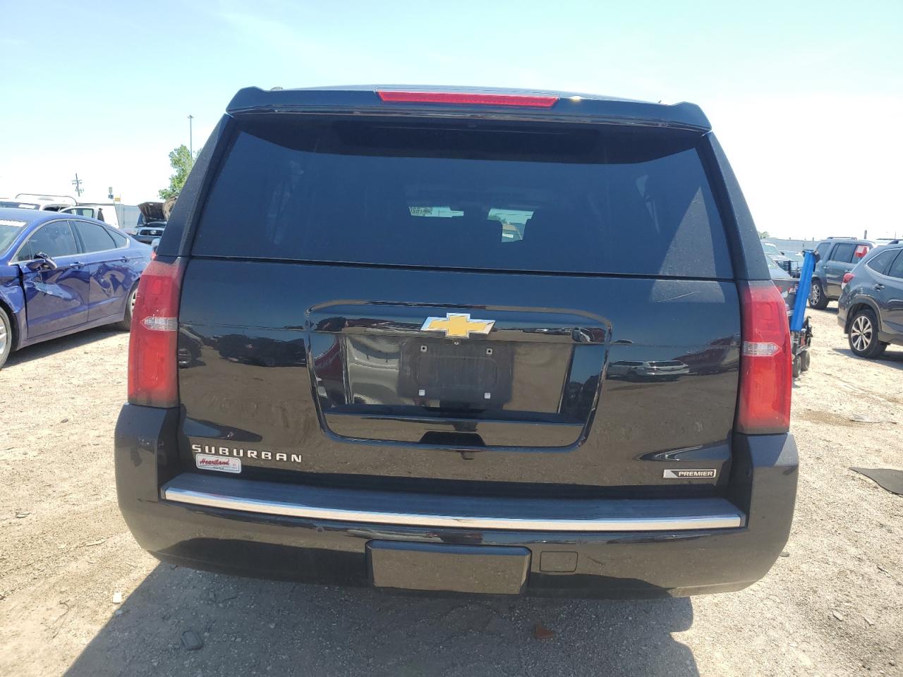 2017 Chevrolet Suburban K1500 Premier VIN: 1GNSKJKC7HR207645 Lot: 62054395