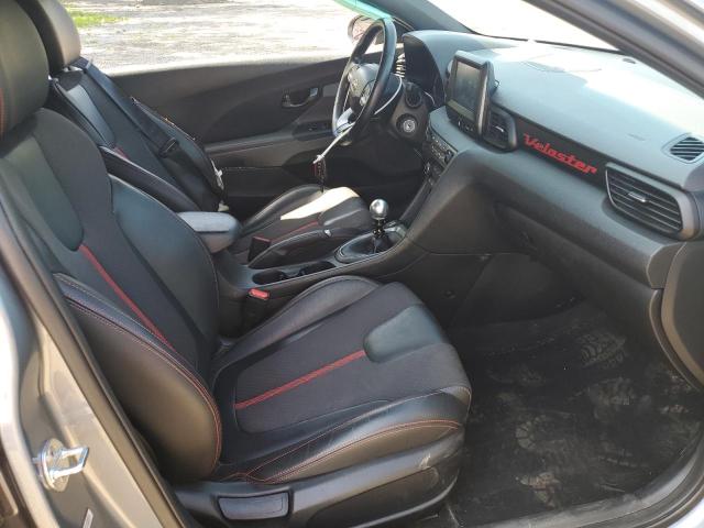  HYUNDAI VELOSTER 2019 Srebrny