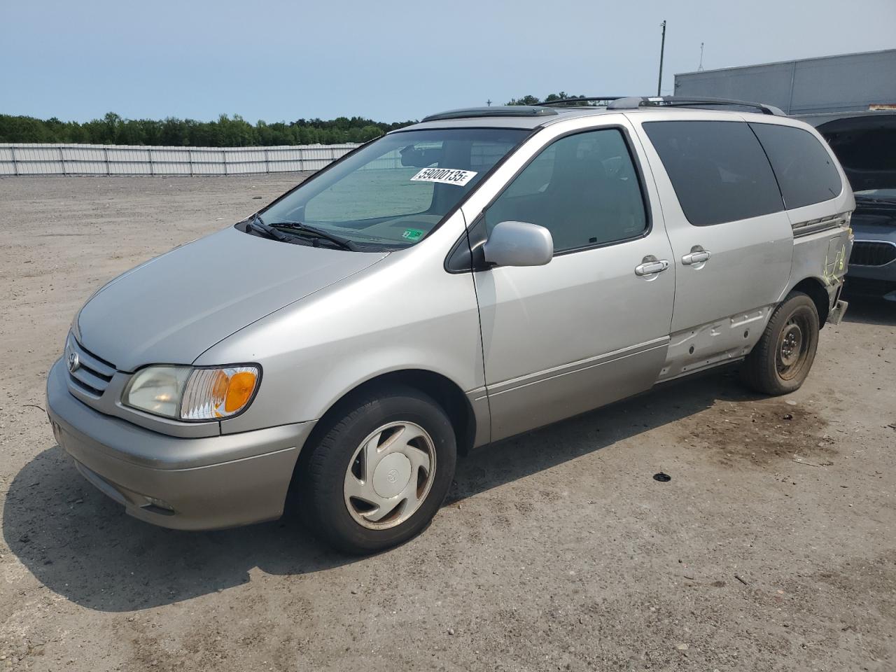 2001 Toyota Sienna Le იყიდება Fredericksburg-ში, VA - Rear End