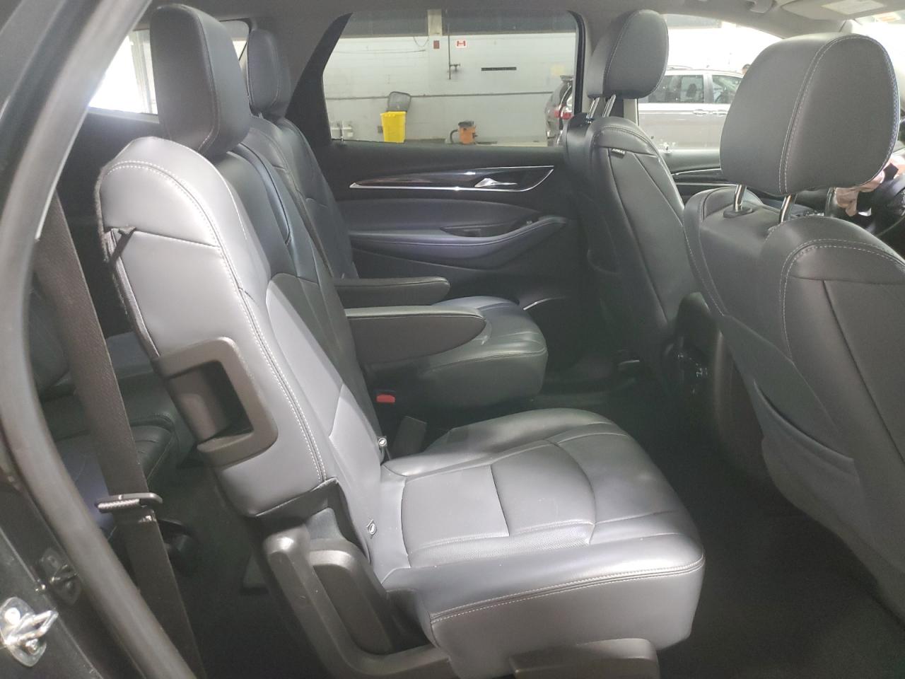2018 Buick Enclave Essence VIN: 5GAEVAKW0JJ180012 Lot: 61492795