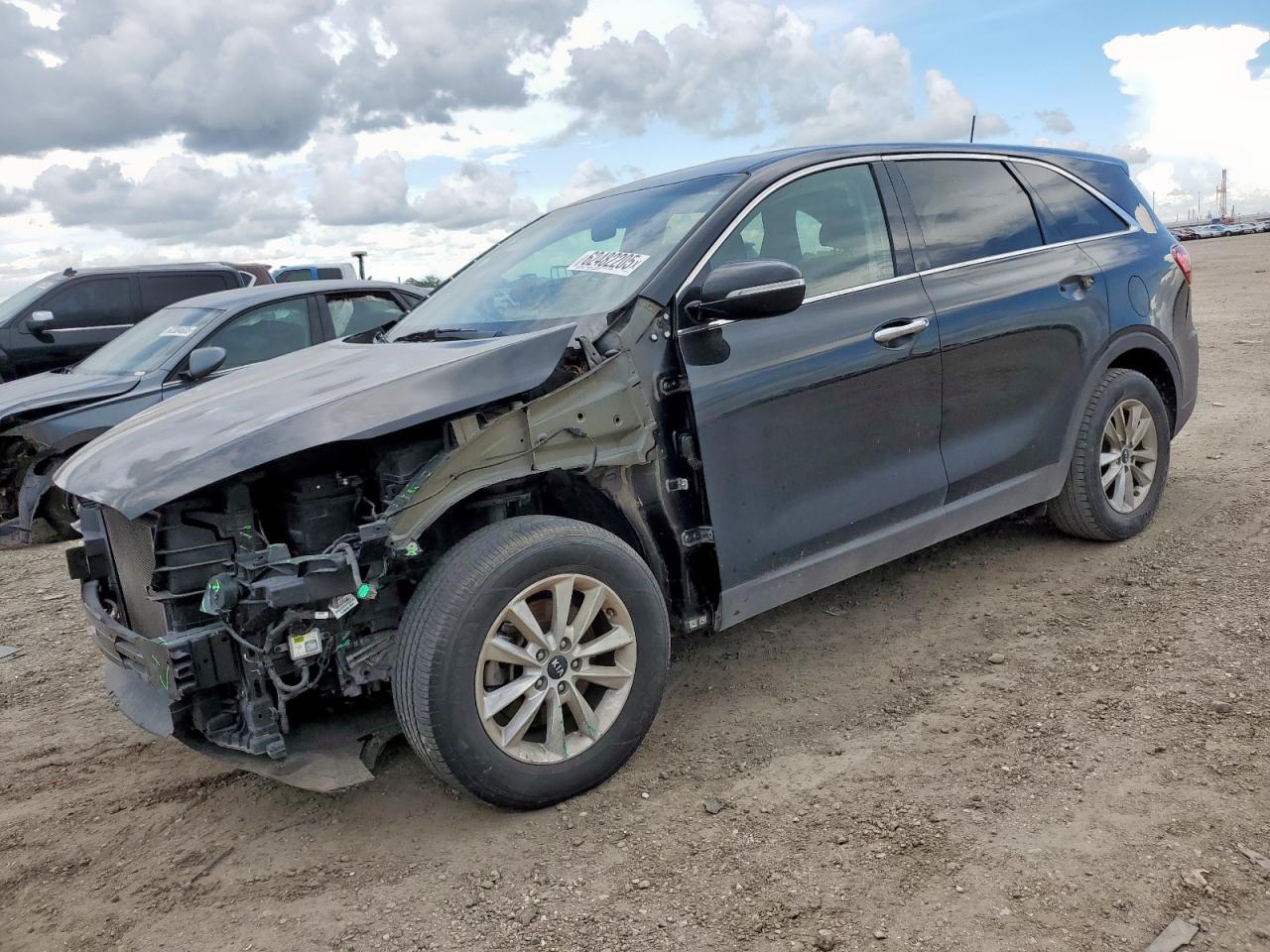 KIA SORENTO 2019 VIN 5XYPG4A58KG560079