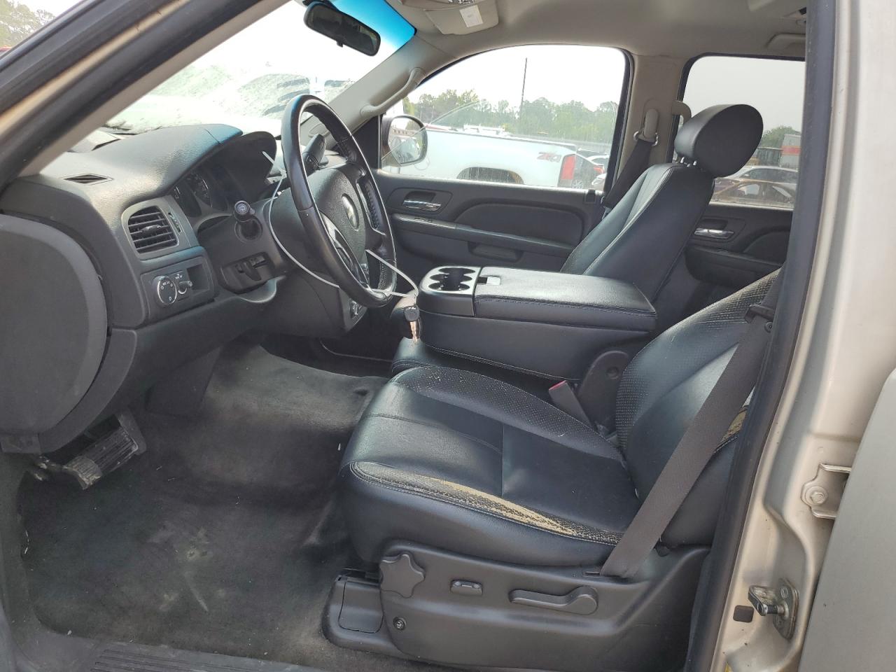 2010 Chevrolet Suburban C1500 Ls VIN: 1GNUCHE00AR127870 Lot: 58089215