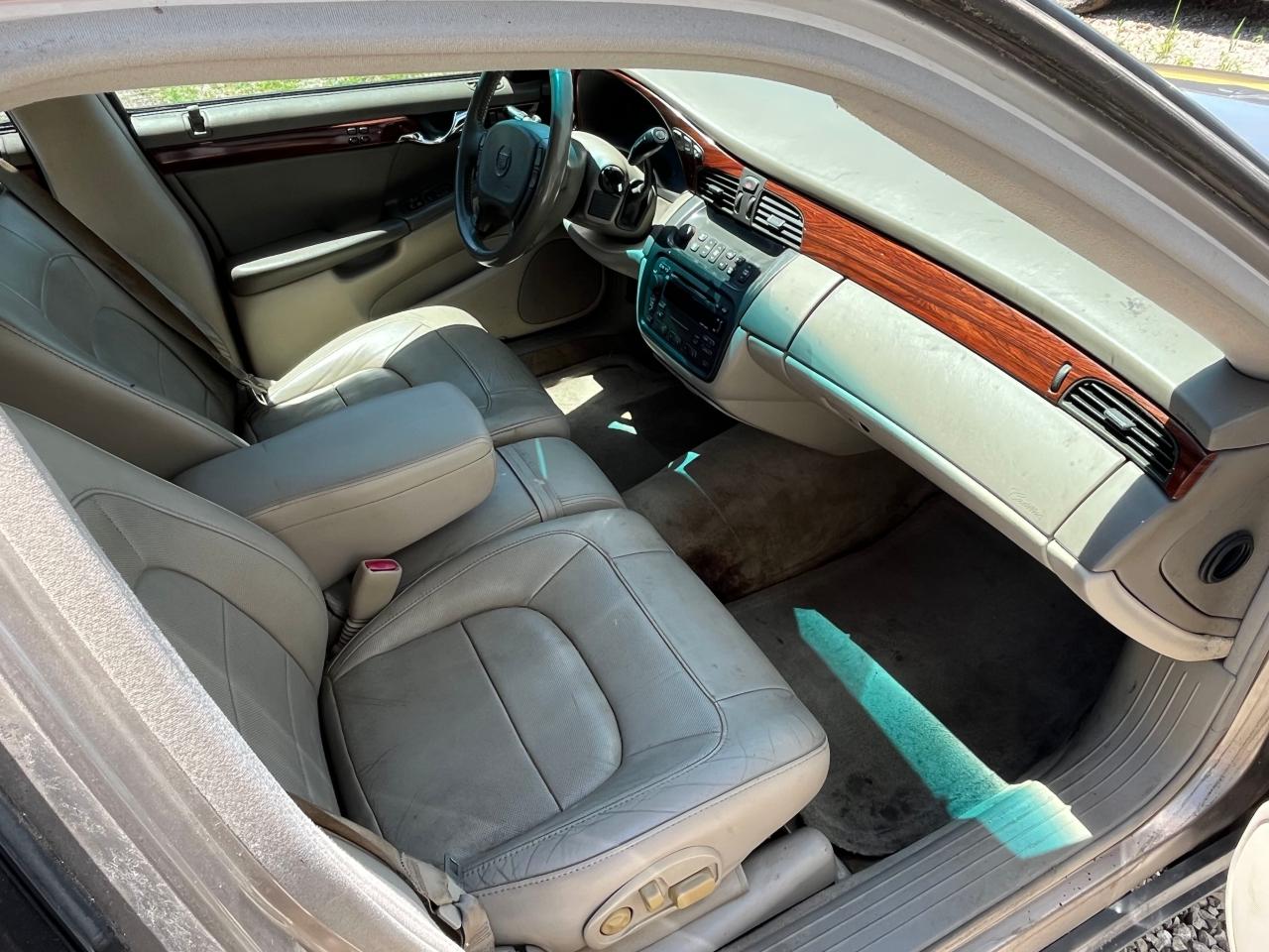 2004 Cadillac Deville VIN: 1G6KD54YX4U142691 Lot: 63275095