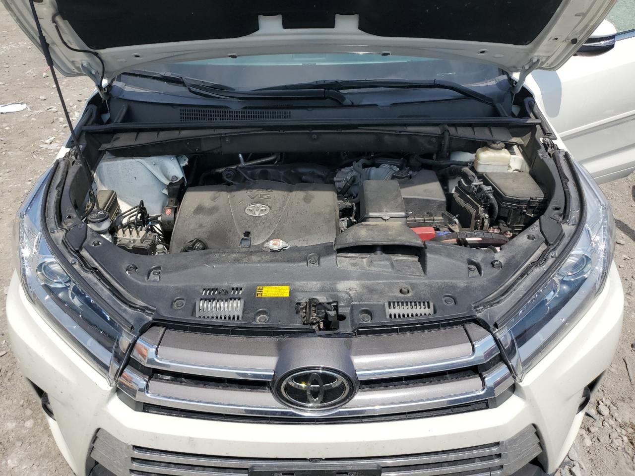 TOYOTA HIGHLANDER 2018 VIN 5TDDZRFH5JS887392 zdjęcie 12