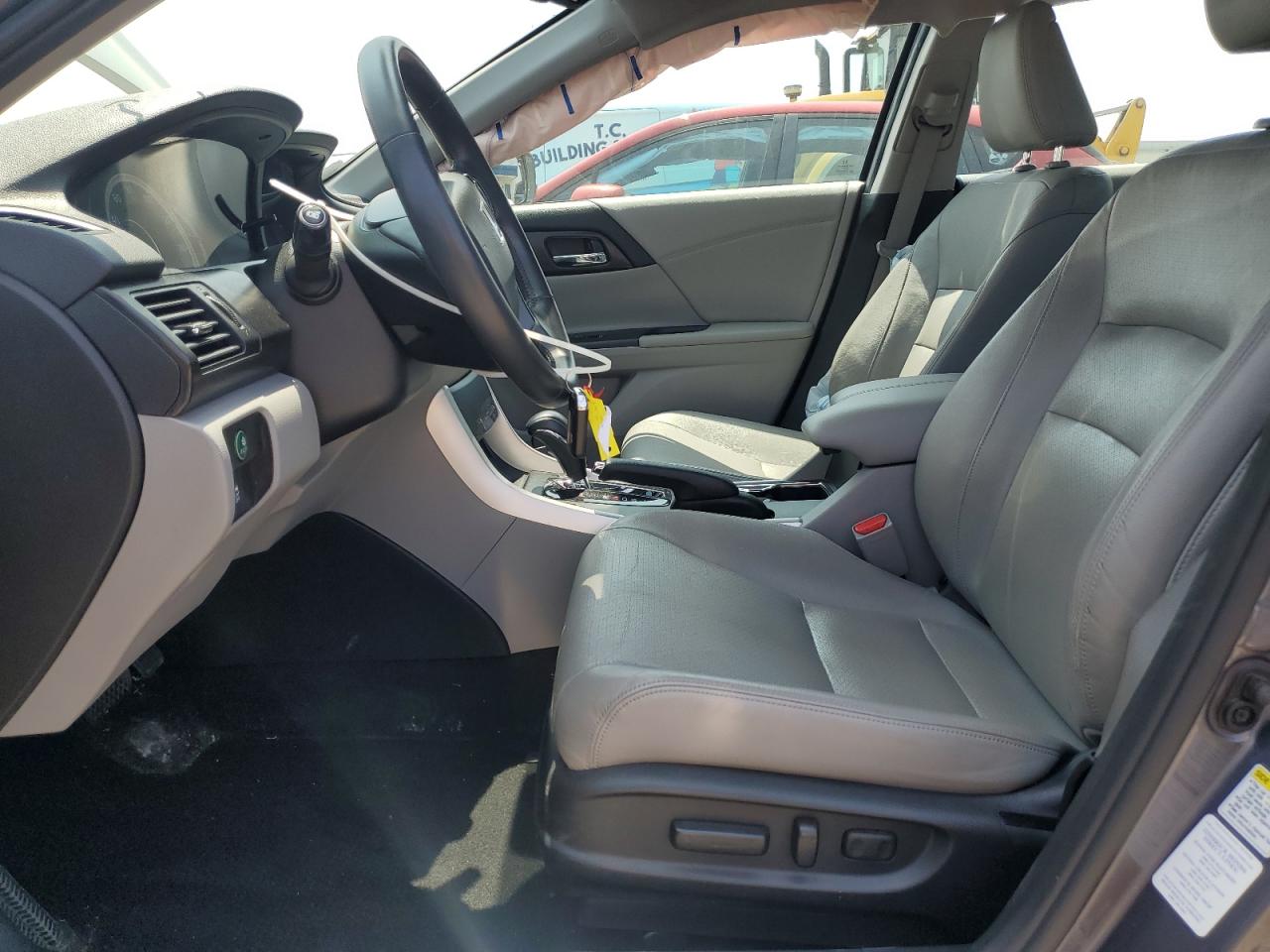 2015 Honda Accord Exl VIN: 1HGCR2F84FA272843 Lot: 61009575