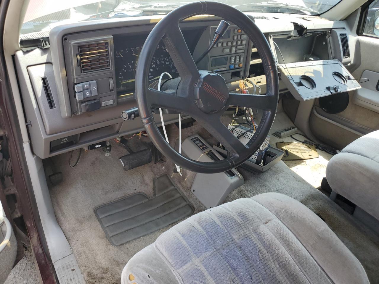 1992 Chevrolet Suburban K2500 VIN: 1GNGK26N7NJ315068 Lot: 61382035