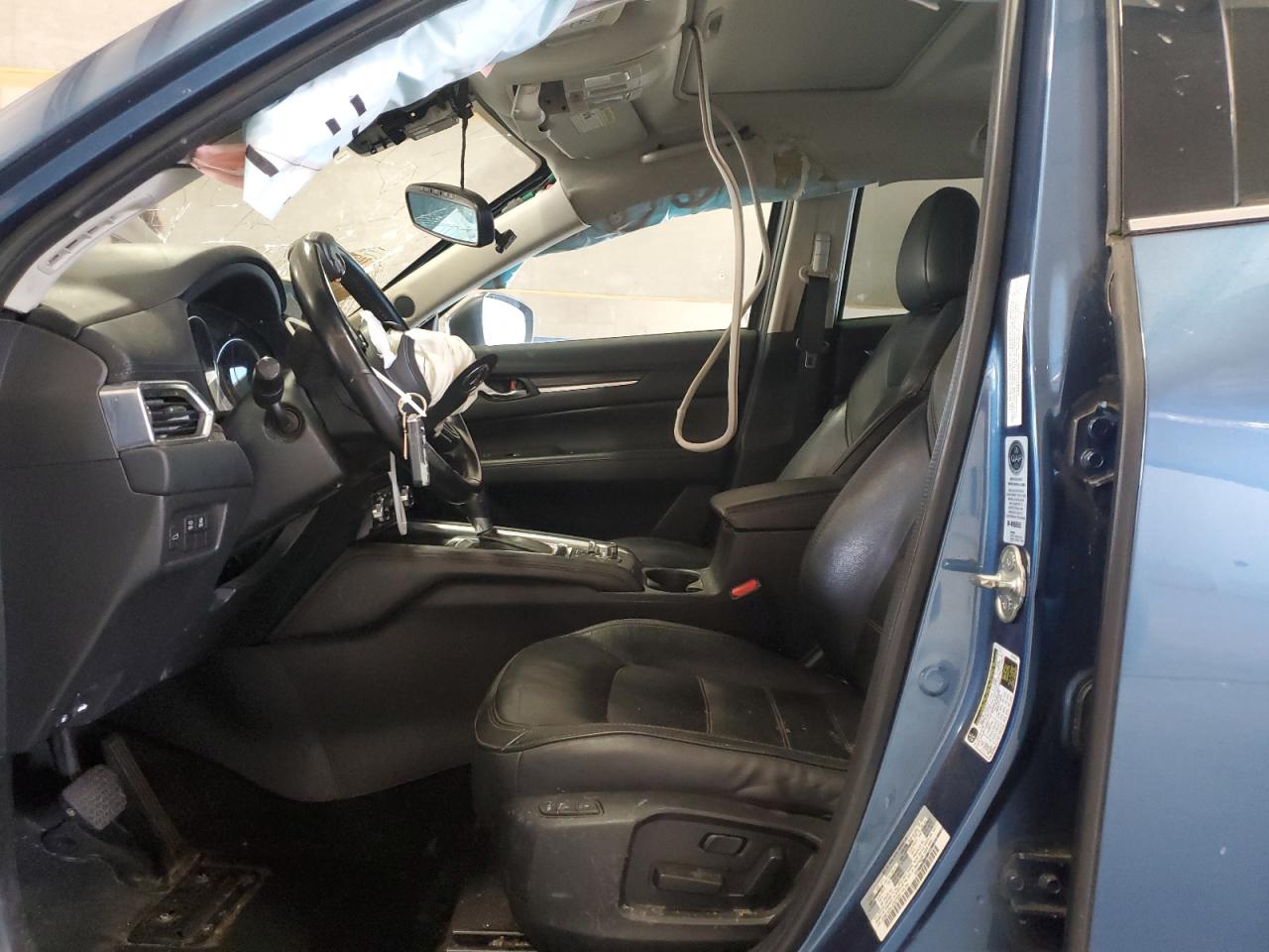 2018 Mazda Cx-5 Grand Touring VIN: JM3KFADMXJ0327329 Lot: 61964535