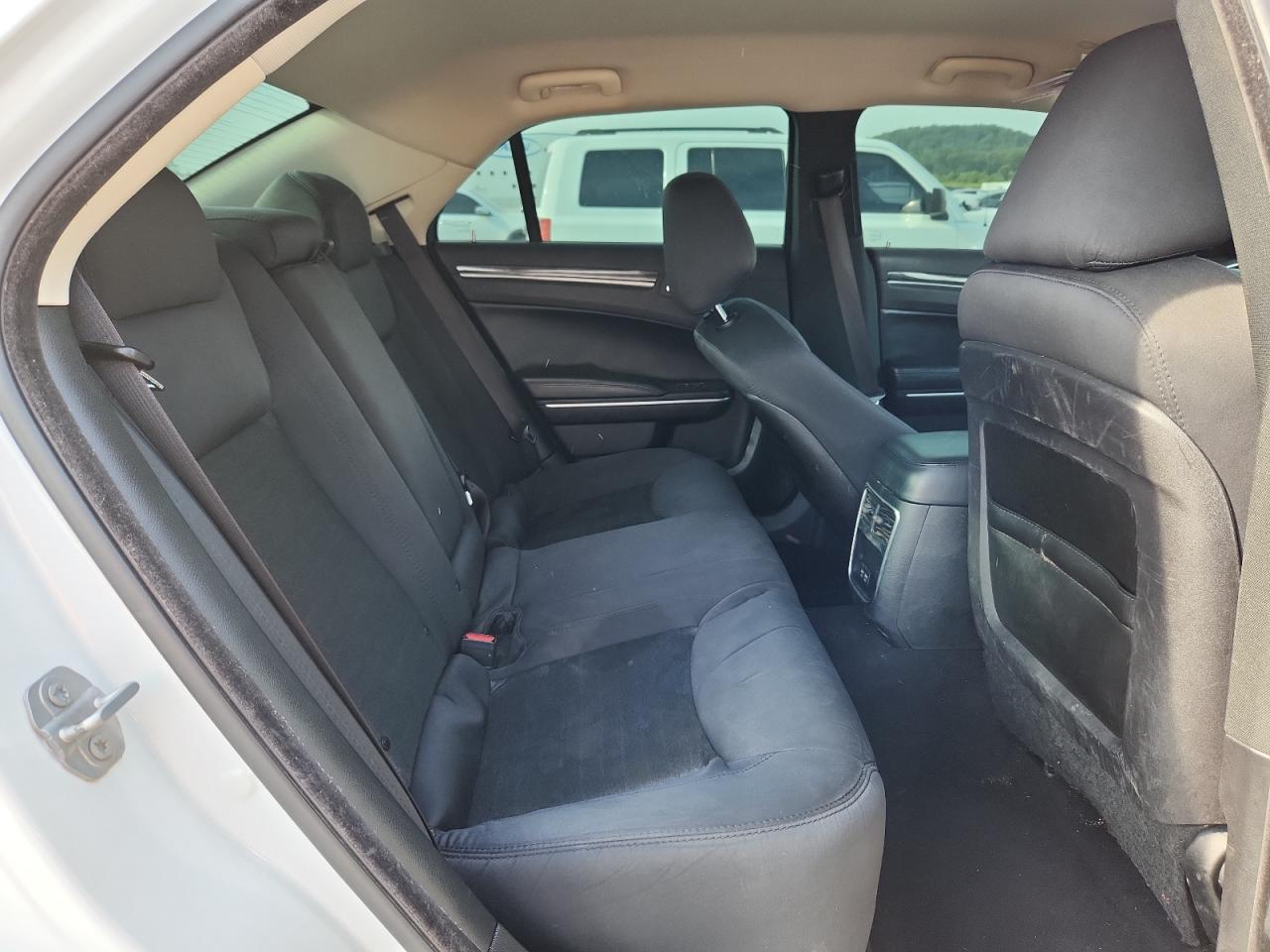 2019 Chrysler 300 Touring VIN: 2C3CCAAG6KH662254 Lot: 60651405