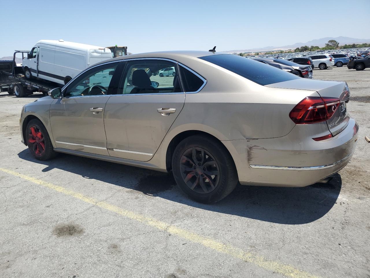 VOLKSWAGEN PASSAT 2017 VIN 1VWAT7A34HC057550 фото 2