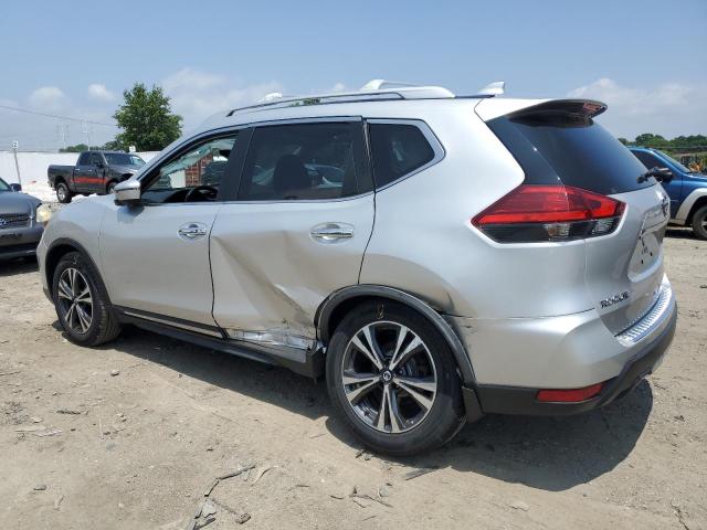  NISSAN ROGUE 2017 Srebrny