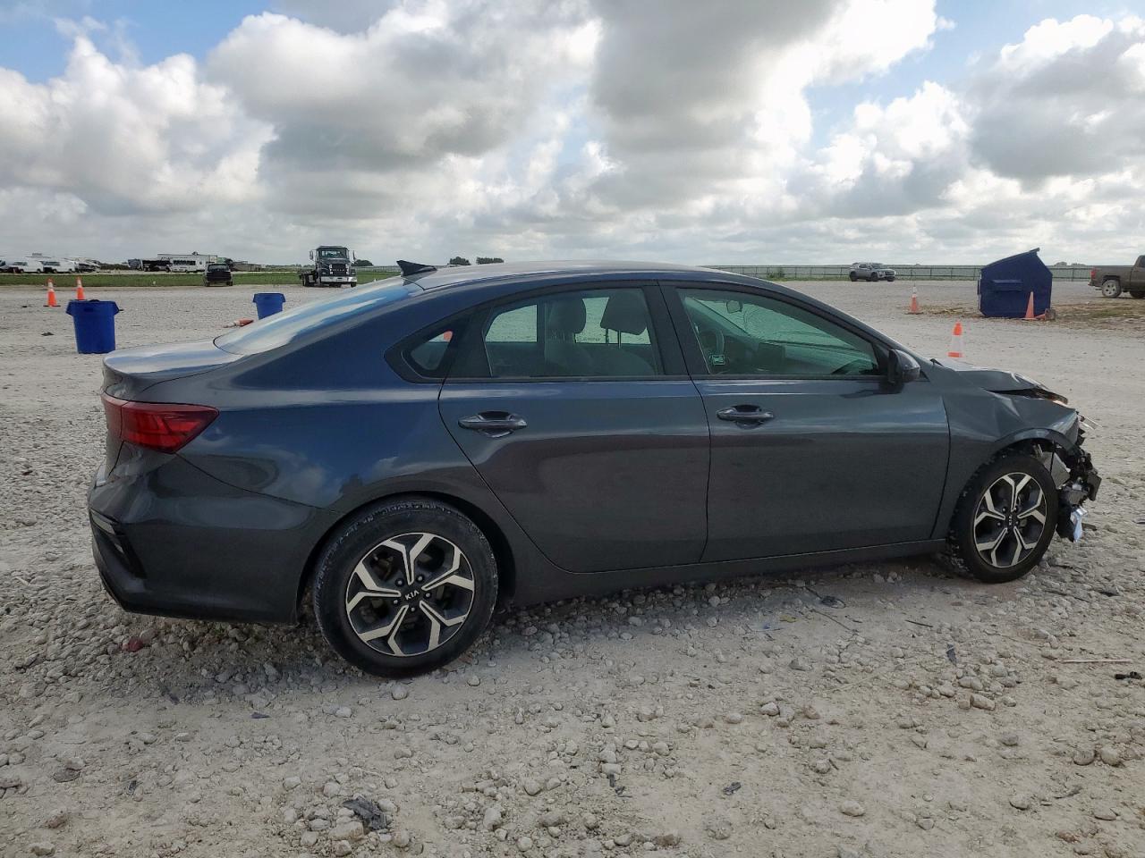 KIA FORTE 2021 VIN 3KPF24AD2ME289411 фото 3