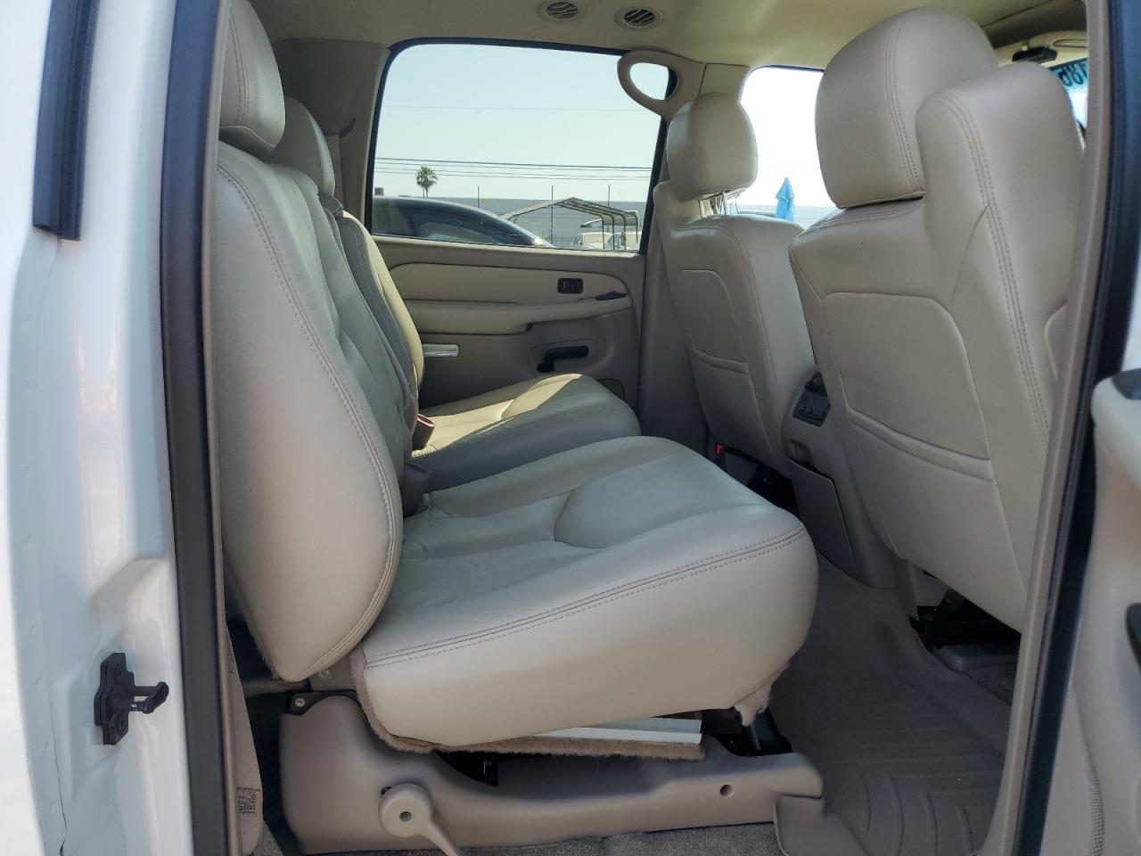 2003 Chevrolet Suburban K1500 VIN: 3GNFK16ZX3G172494 Lot: 62186325