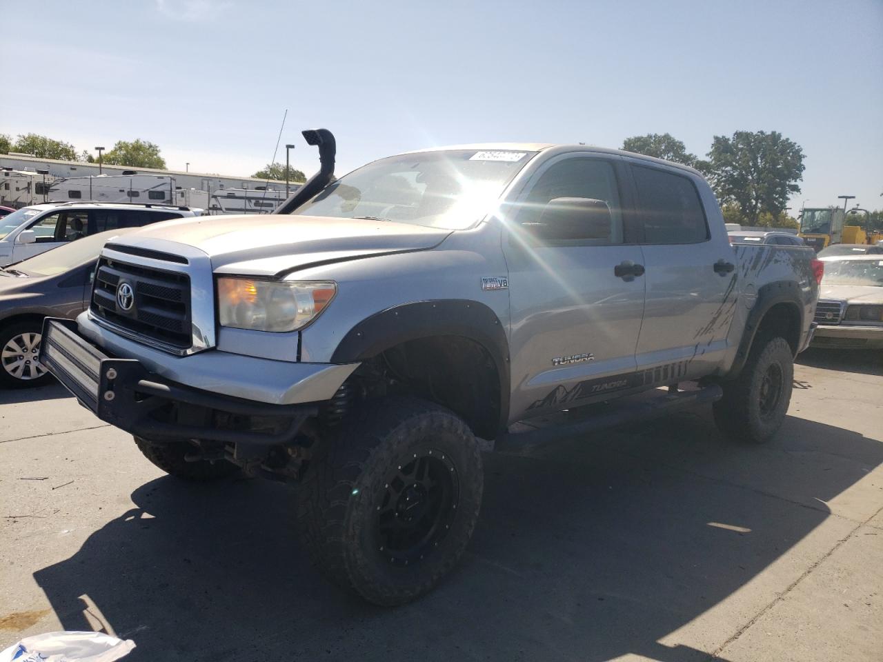 TOYOTA TUNDRA 2011 VIN 5TFDY5F1XBX207352