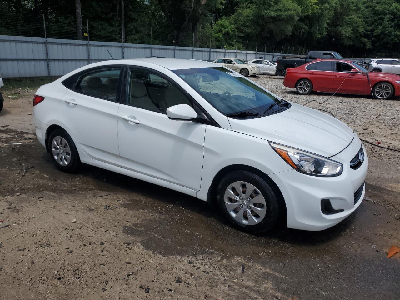 HYUNDAI ACCENT 2017 VIN KMHCT4AE2HU261622 photo 4