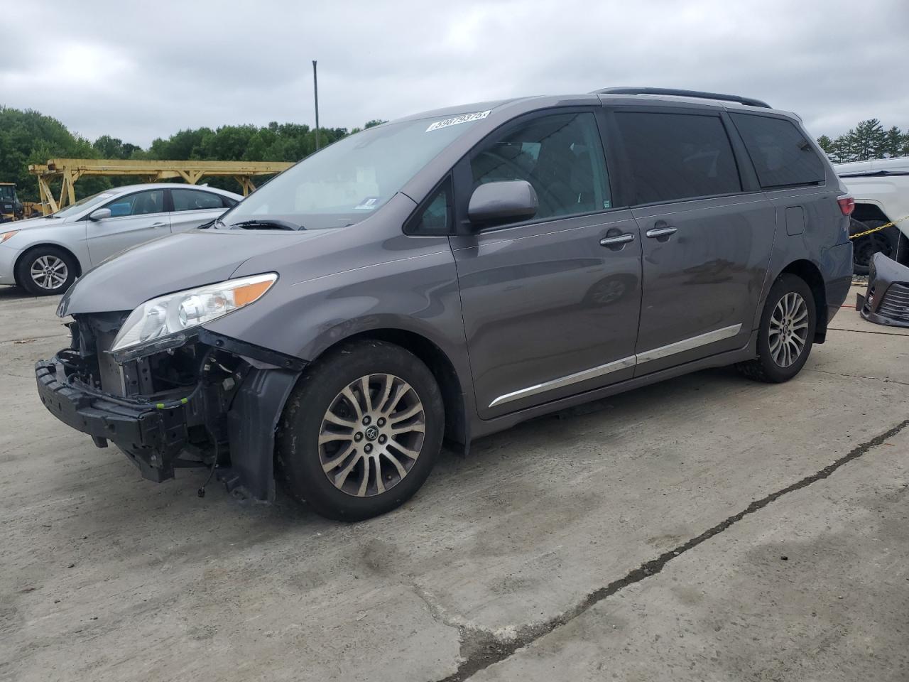 Windsor, NJ에서 판매 중인 2019 Toyota Sienna Xle - Front End