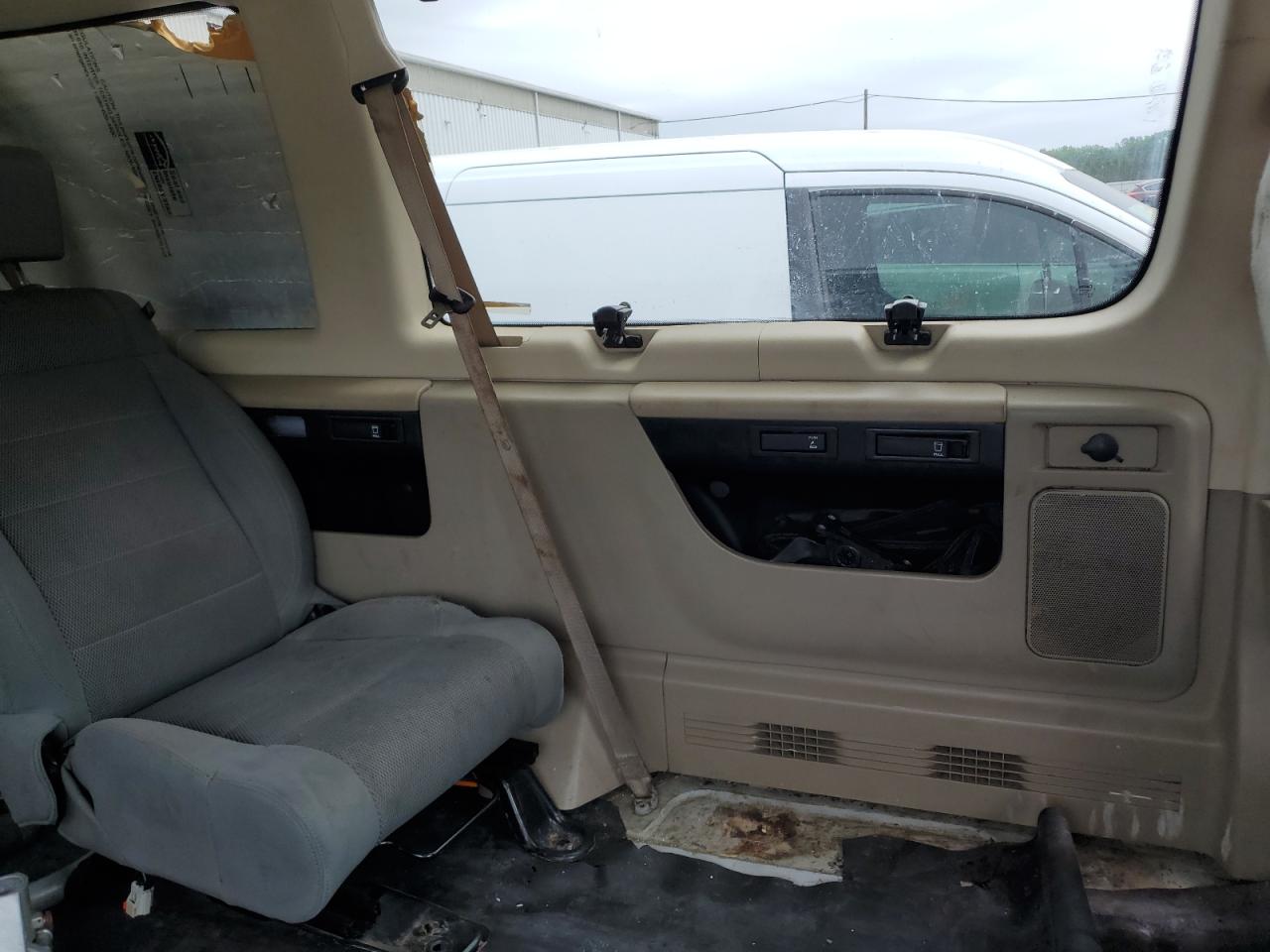 2010 Ford Econoline E350 Super Duty Wagon VIN: 1FBNE3BL9ADA58073 Lot: 61831885