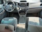 2013 Toyota Sienna  იყიდება Earlington-ში, KY - Rear End