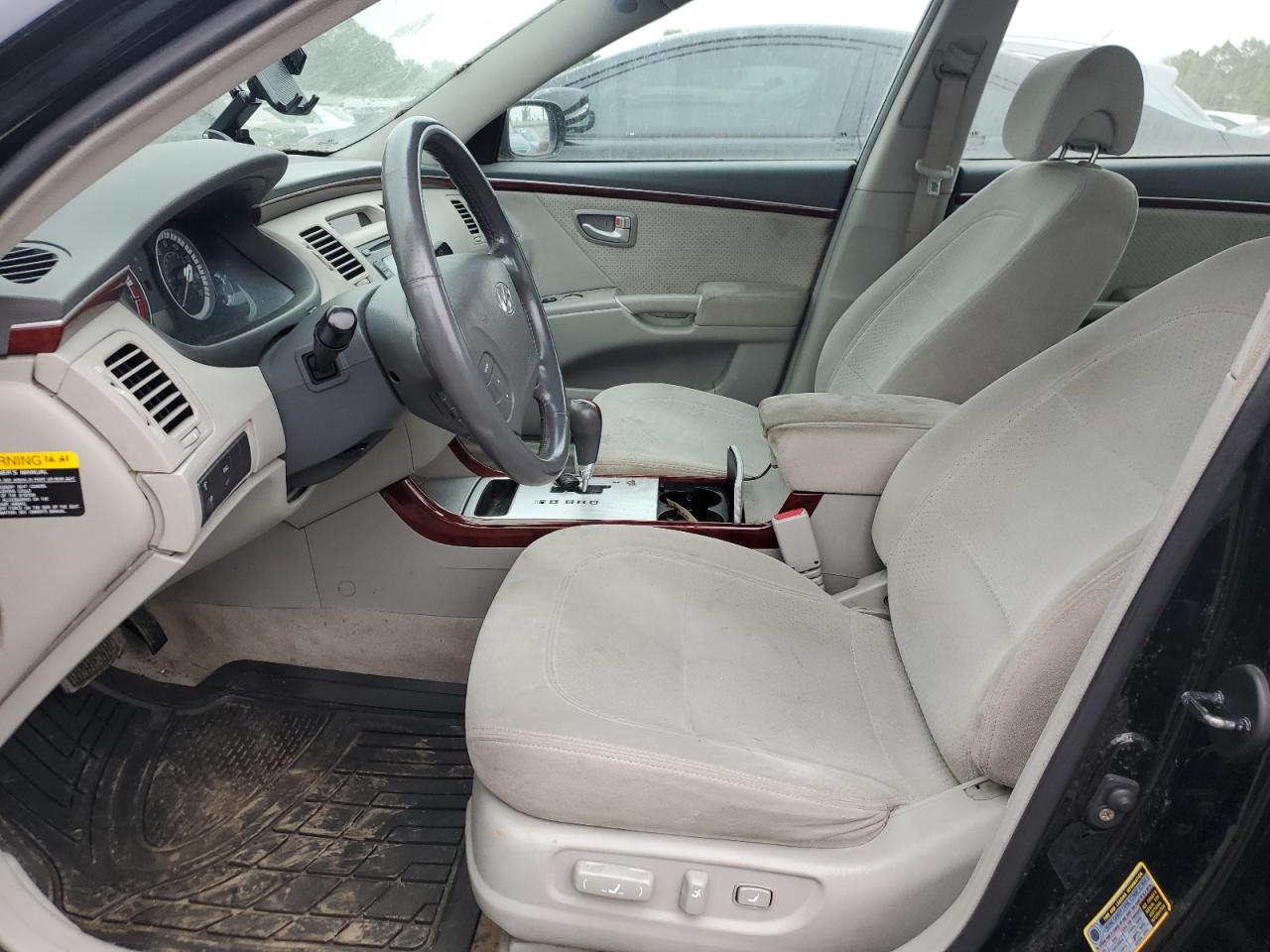 2007 Hyundai Azera Se VIN: KMHFC46F97A141184 Lot: 61184055