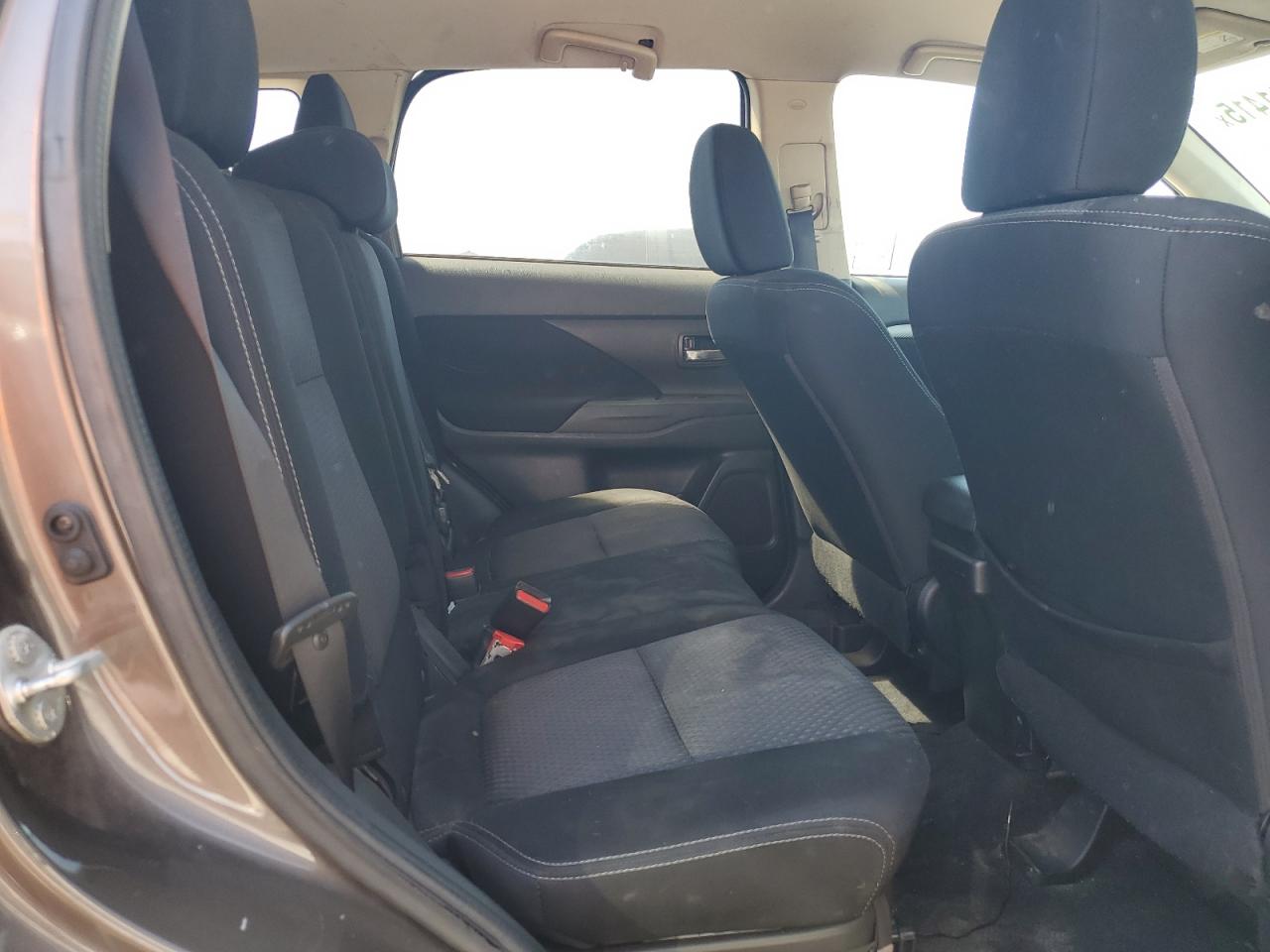 2016 Mitsubishi Outlander Es VIN: JA4AD2A37GZ033459 Lot: 63011415