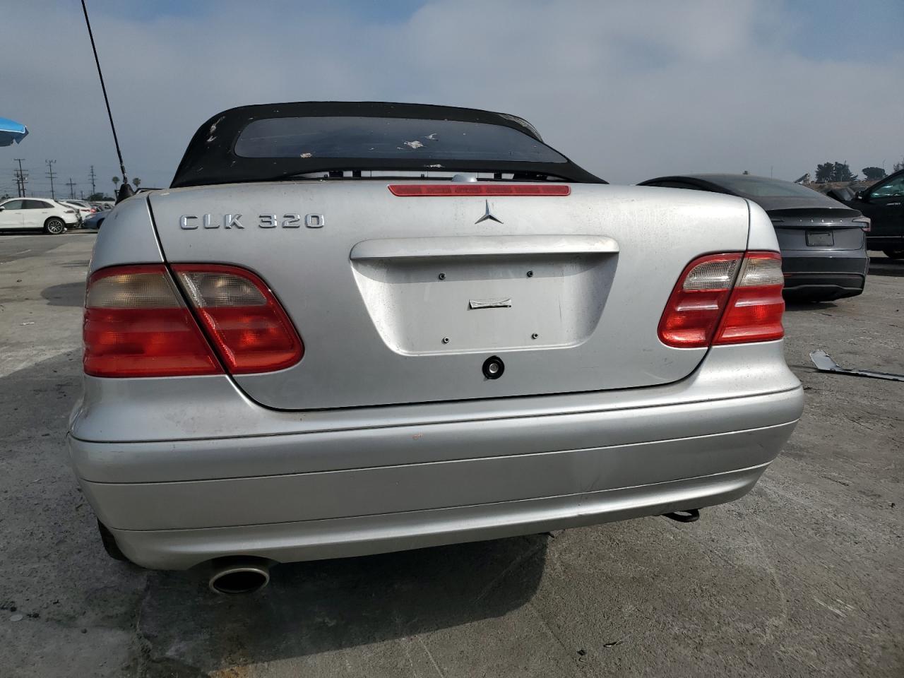 2003 Mercedes-Benz Clk 320 VIN: WDBLK65G33T133742 Lot: 62407145