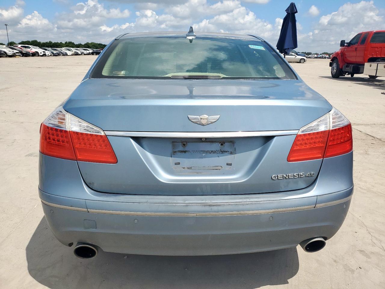 2010 Hyundai Genesis 4.6L VIN: KMHGC4DF5AU072331 Lot: 61832825