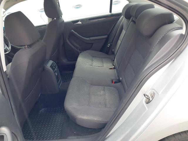 2013 VOLKSWAGEN JETTA SE B
