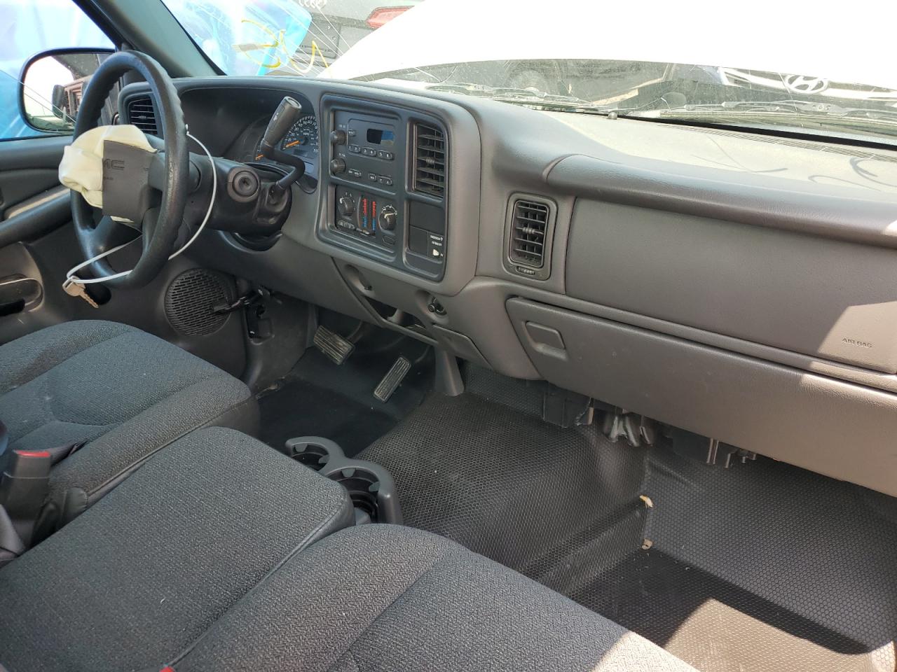 2003 GMC New Sierra C1500 VIN: 1GTEC14X53Z101643 Lot: 59531375