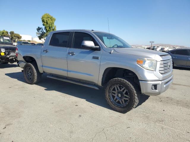  TOYOTA TUNDRA 2014 Srebrny