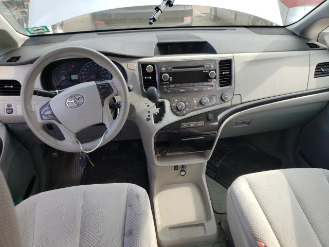  TOYOTA SIENNA 2012 Srebrny