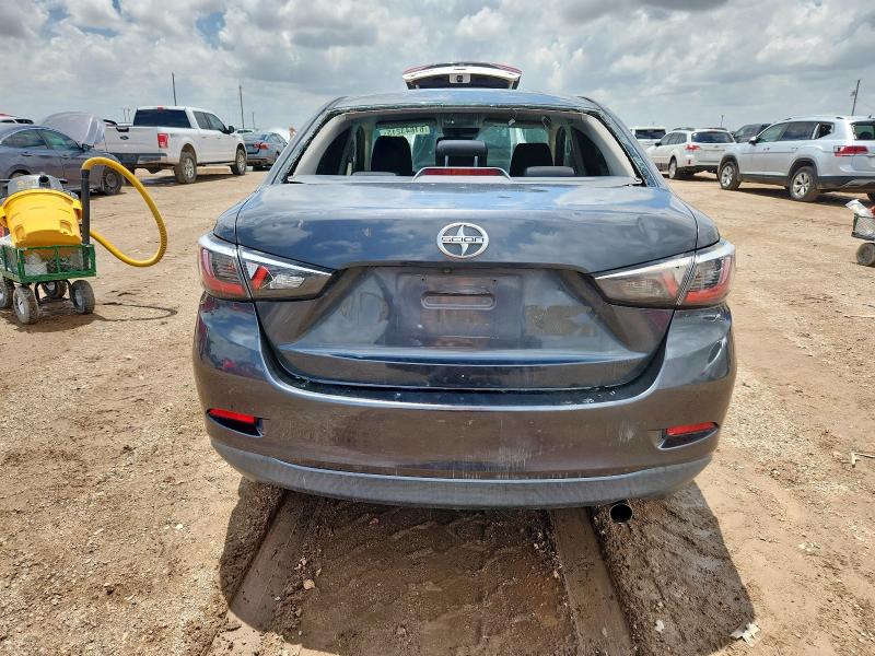 Sedans TOYOTA SCION 2016 Gray