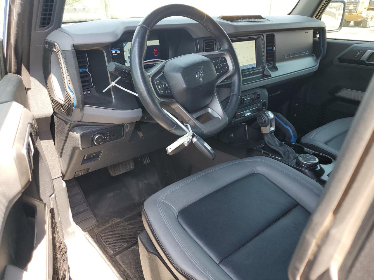 2022 Ford Bronco Base VIN: 1FMEE5DP1NLB14893 Lot: 61256255