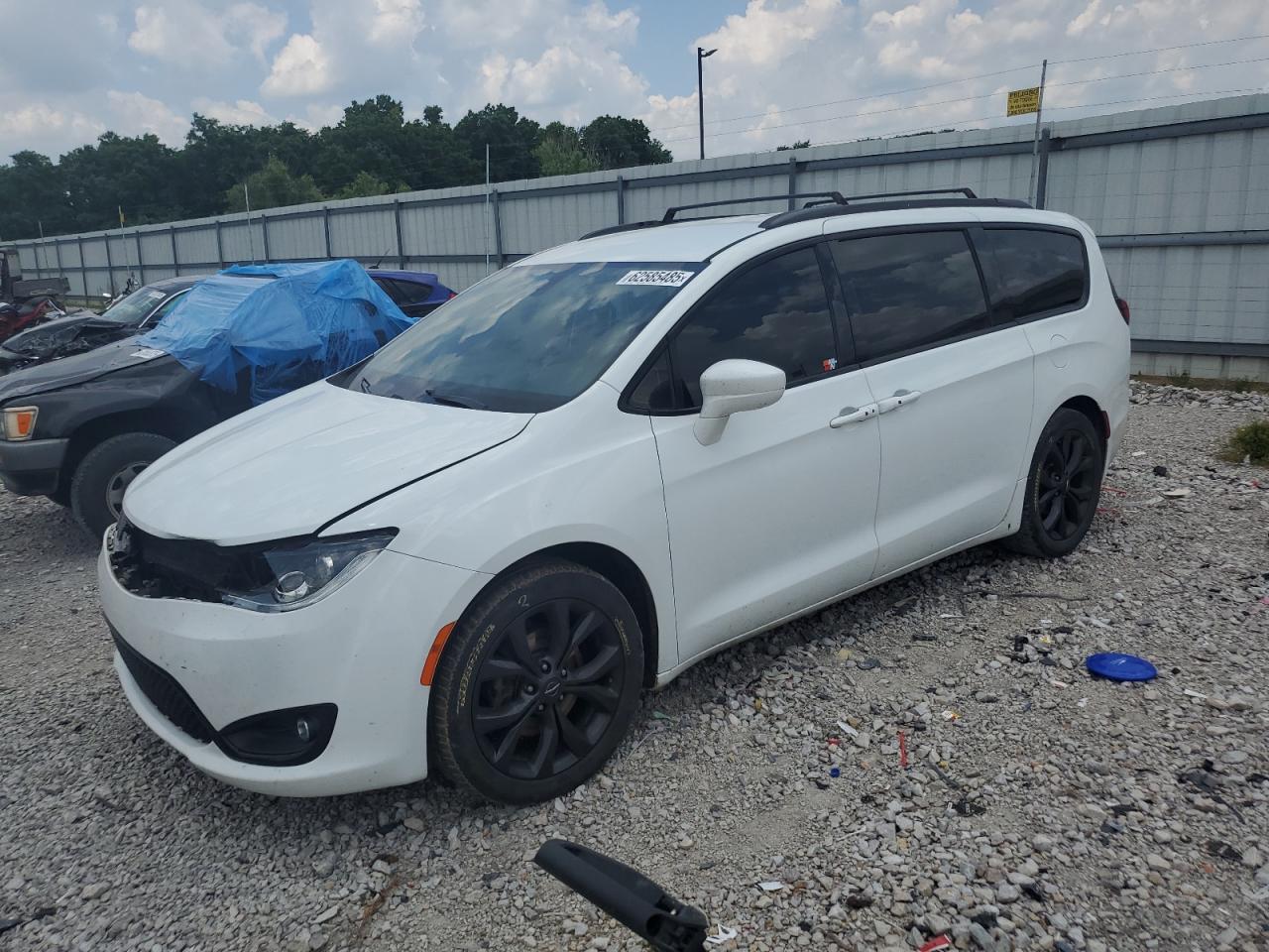 CHRYSLER PACIFICA 2018 VIN 2C4RC1BG6JR364509