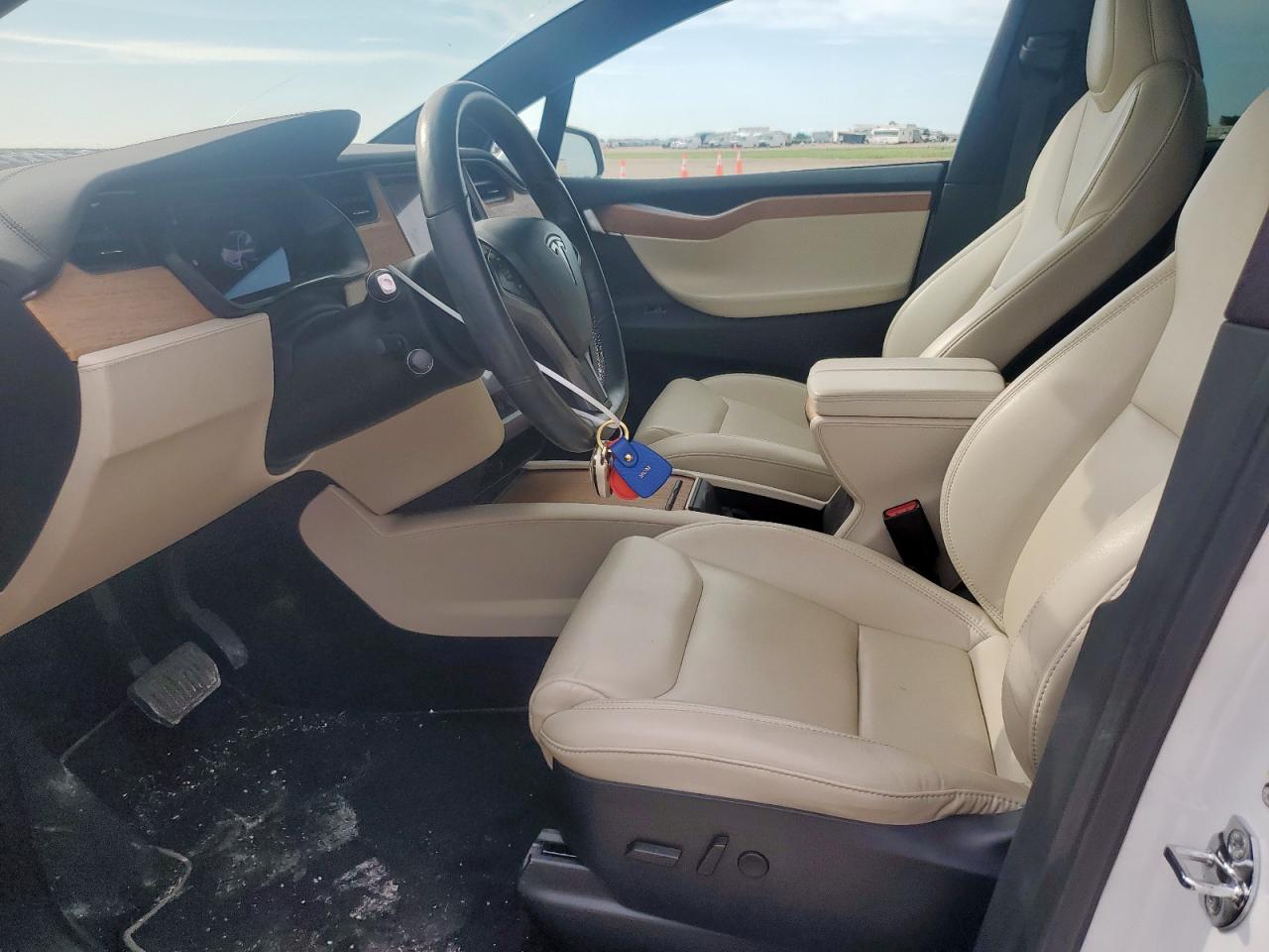 2021 Tesla Model X VIN: 5YJXCAE25MF323635 Lot: 60820145