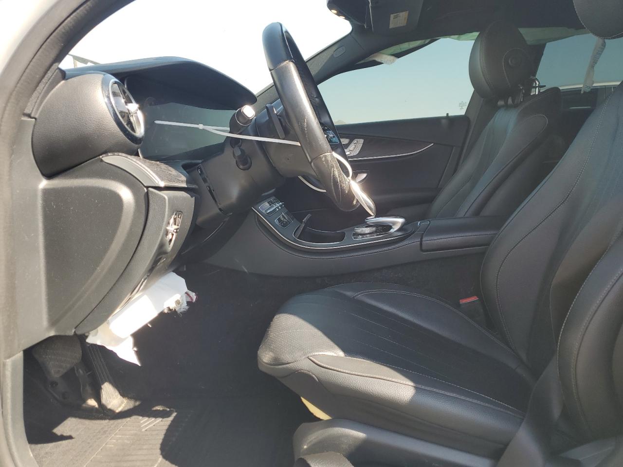 2019 Mercedes-Benz E 300 VIN: WDDZF4JB5KA584086 Lot: 63038215