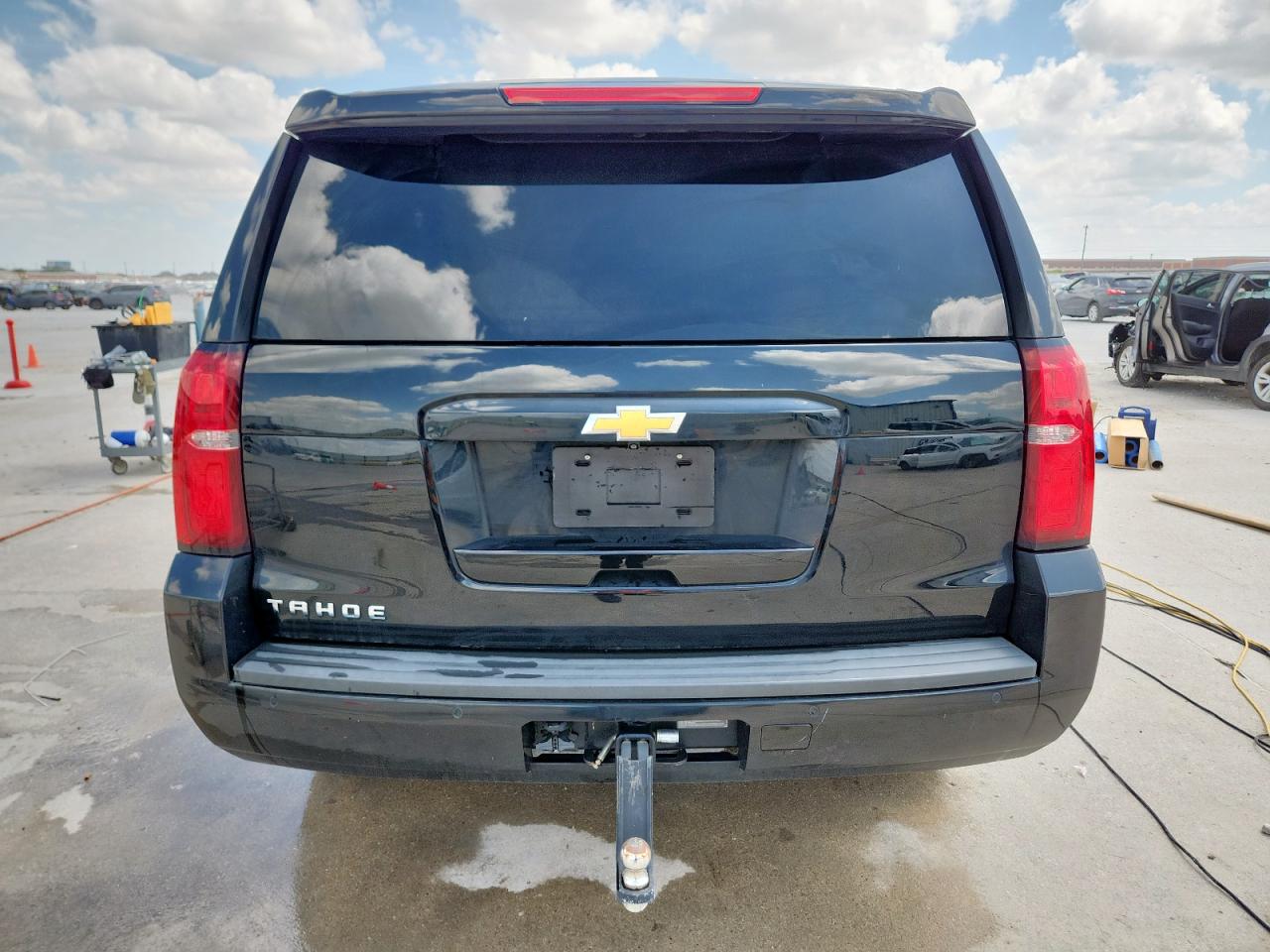 2019 Chevrolet Tahoe C1500 Lt VIN: 1GNSCBKC0KR396861 Lot: 61876615