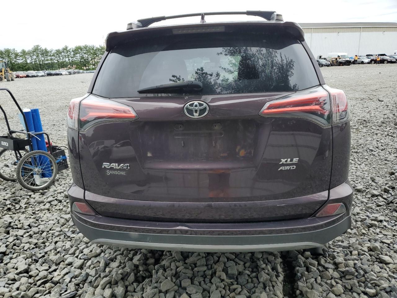 2017 Toyota Rav4 Xle VIN: 2T3RFREV6HW657522 Lot: 62466745