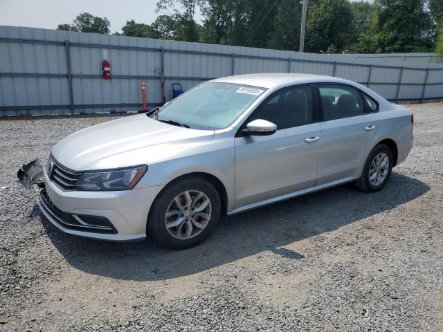 2018 Volkswagen Passat S  