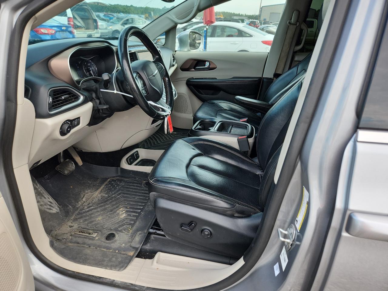 2019 Chrysler Pacifica Touring L VIN: 2C4RC1BG1KR680773 Lot: 62576765