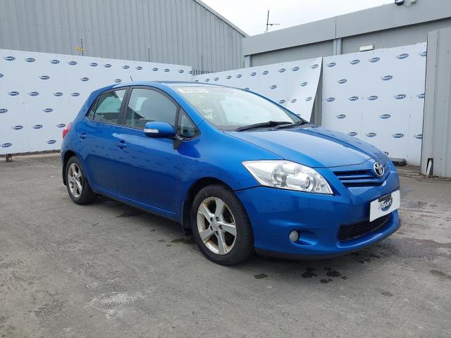 2011 TOYOTA AURIS TR V