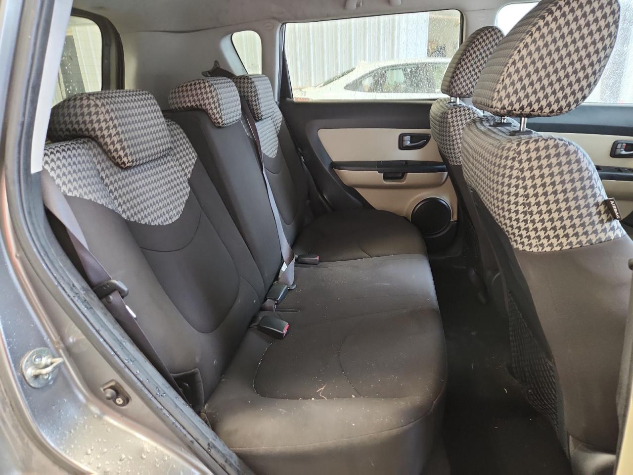 2010 Kia Soul + VIN: KNDJT2A29A7178800 Lot: 59719695